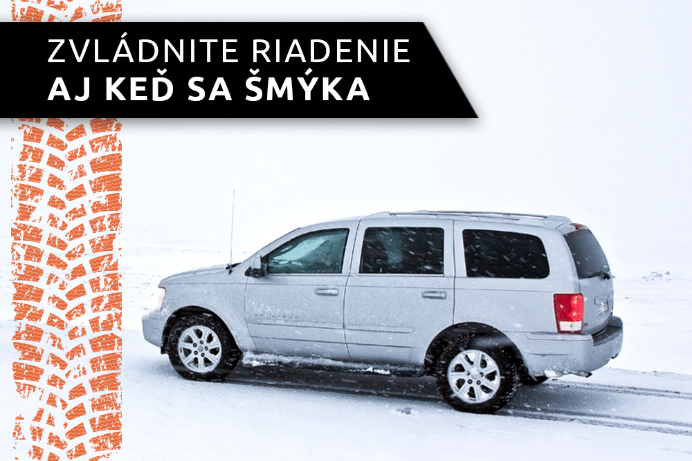 stríbrné auto v zime