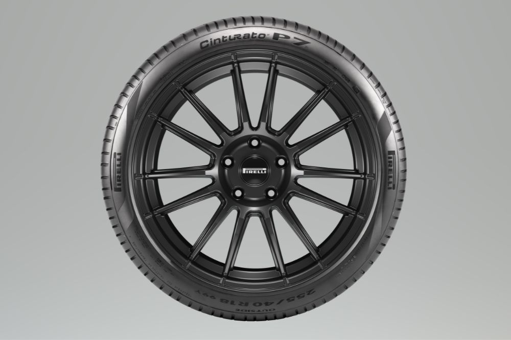 Letné pneu Pirelli Cinturato P7 z profilu