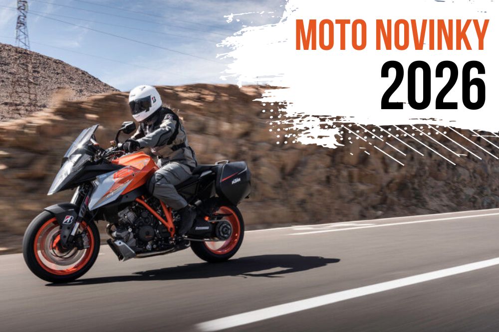 Žena r&yacute;chlo ide na motorke po asfaltovej ceste